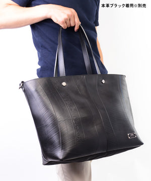 SEAL Carry-All Tote With Interchangeable Handle PS130 Long Leather Handle Hand Carrying View