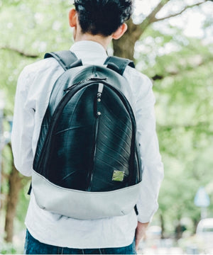 SEAL Best Men's Backpack for Work PS094 BLACK Handmade in Japan Mood Shot