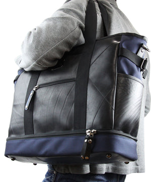 SEAL Weekender Tote With Shoe Compartment PS060 NAVY Model Carrying View